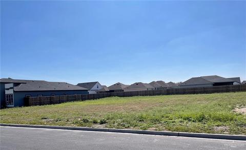 511 Country Club Dr, Alamo, TX 78516