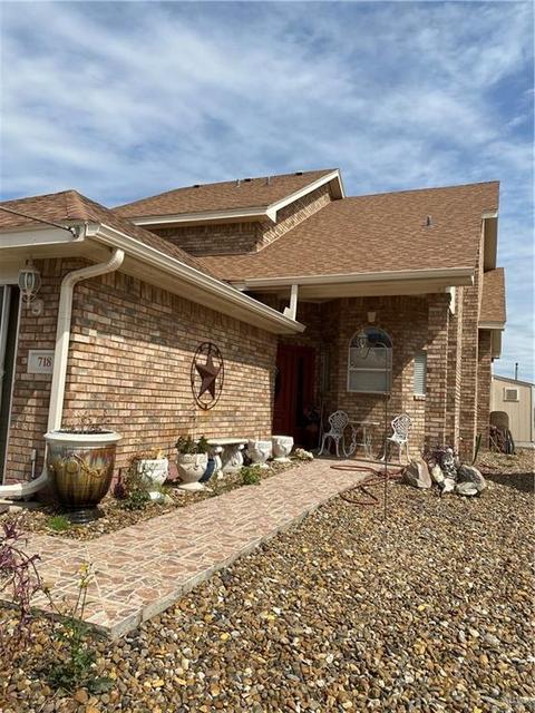 718 Lake View Dr, Mission, TX 78572