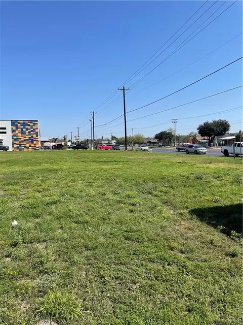 1730 W Griffin Pkwy W, Mission, TX 78572