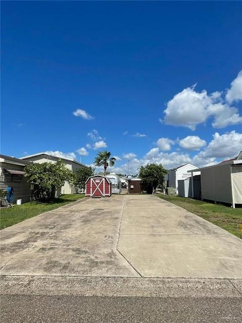 1421 Santa Maria Dr, Mission, TX 78572