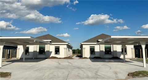 1304 S Yankton St, Alton, TX 78573