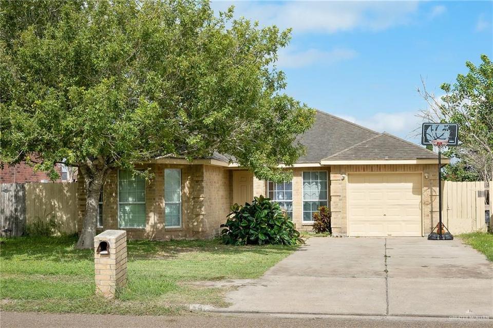 3201 Resaca Vista Dr, Brownsville, TX 78526 12 Photos Movoto