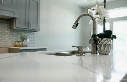 412 S 10th St, Donna, TX 78537