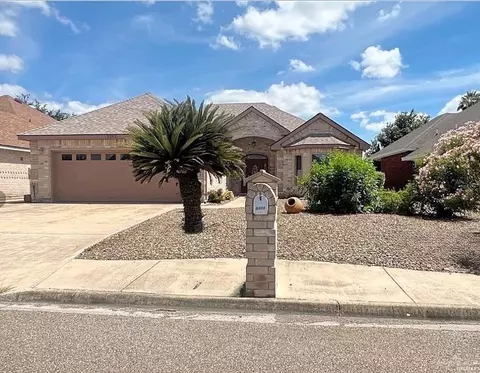 3202 Clubhouse Dr, Edinburg, TX 78542