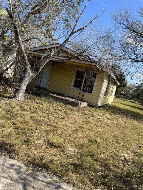 713 N Texas Ave, Mercedes, TX 78570