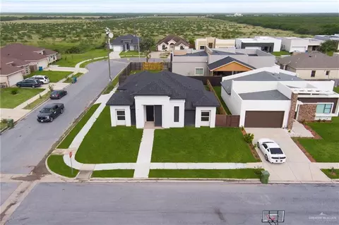 8648 Verbena Ln, Brownsville, TX 78520