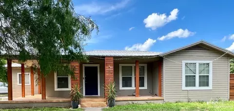 225 W Baker Dr, Edinburg, TX 78539