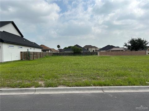 508 Country Club Dr, Alamo, TX 78516