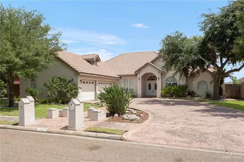 2507 E 20th St, Mission, TX 78572