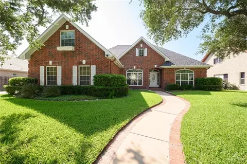 2818 Pine Valley Dr, Harlingen, TX 78550