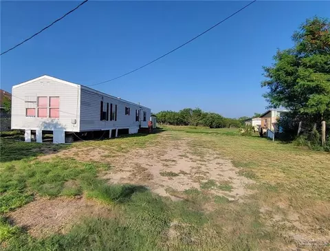 17812 El Polvorin Dr, Penitas, TX 78576