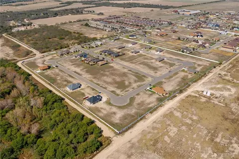 223 Paradise St, Rio Grande City, TX 78582