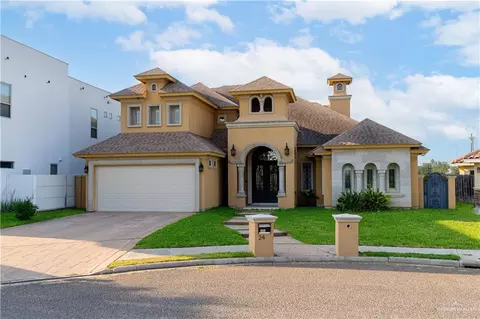 2439 E 8th St, Mission, TX 78572