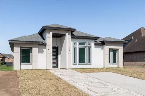 809 Delta Dr, Pharr, TX 78577