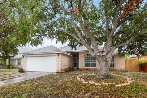 2208 E 20th St, Mission, TX 78572