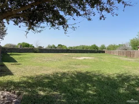 202 Stonegate Dr, Mission, TX 78574