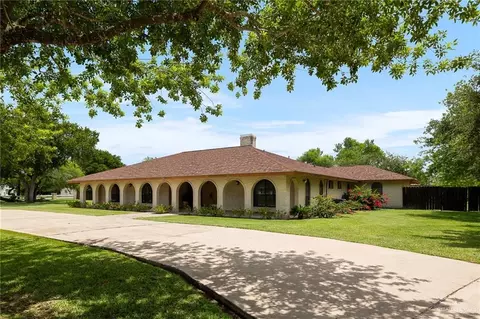 302 Rio Rico Rd, Mercedes, TX 78570
