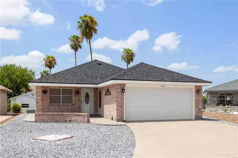 1402 E 1st St, Mission, TX 78572