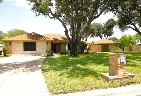 1903 E 24th St, Mission, TX 78574