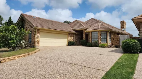 816 Rio Grande Dr, Mission, TX 78572