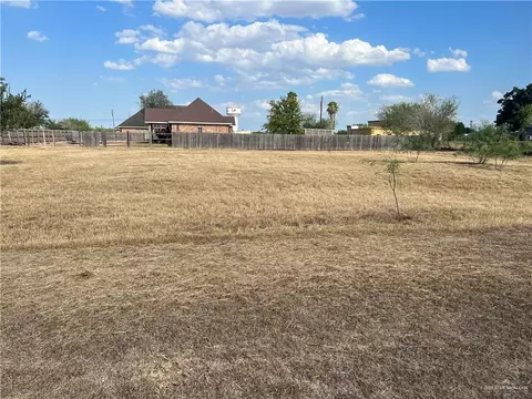 916 Pearl Dr, Donna, TX 78537
