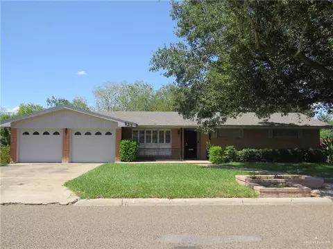 927 Fairway Dr, Edinburg, TX 78539