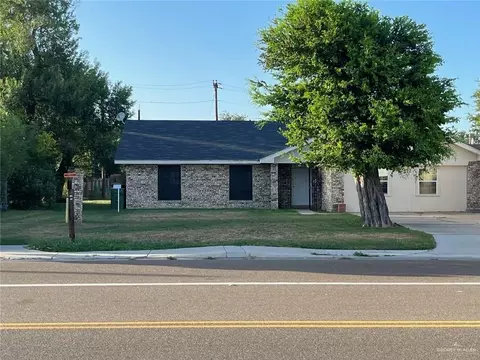 101 Templeton Ave, Combes, TX 78597