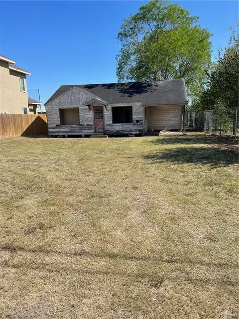 212 E Chapin St E, Edinburg, TX 78541