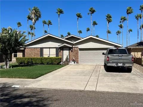 911 Citrus Dr, Alamo, TX 78516