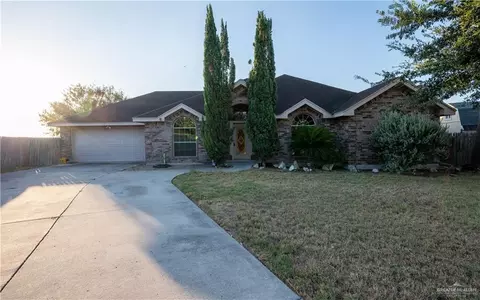 23564 Sun Chase Cir, Harlingen, TX 78552