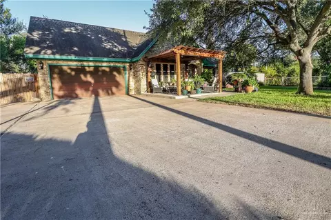 901 Ash Dr, Weslaco, TX 78596