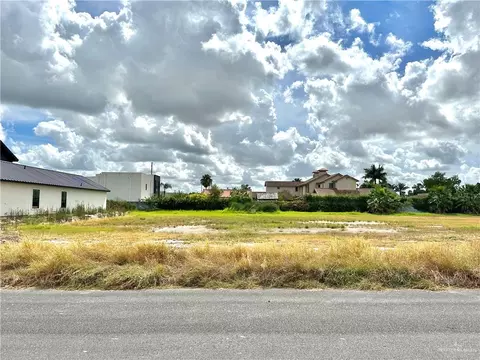 7806 N 3rd Ln, Mcallen, TX 78504