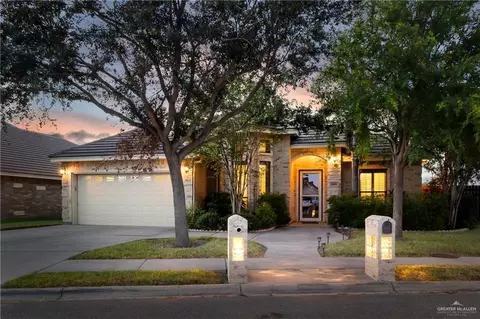 2609 Live Oak St, Mission, TX 78574