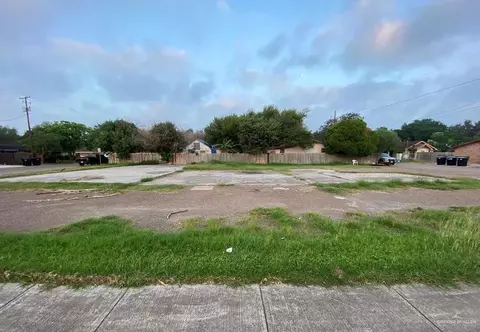 800 S Main St, La Feria, TX 78559