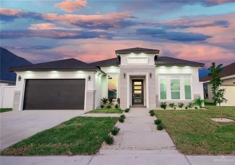 920 N Brushfield Ave, Edinburg, TX 78542