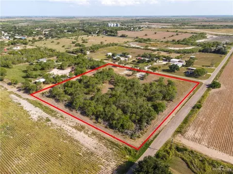 14060 4th St, Hargill, TX 78542