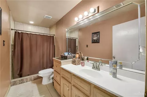 1069 E Alpha St, Roma, TX 78584 photo 9