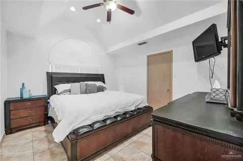 1069 E Alpha St, Roma, TX 78584 photo 8
