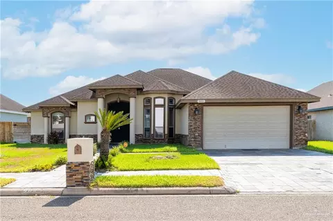 902 Princeton Dr, Mission, TX 78572