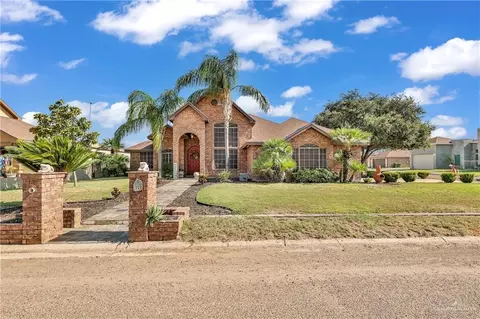 225 Crockett St, Rio Grande City, TX 78582