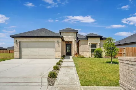 520 Hunter Dr, Alamo, TX 78516