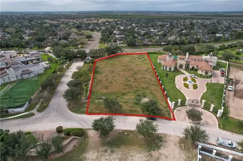 13 Antigua Dr, Mission, TX 78572