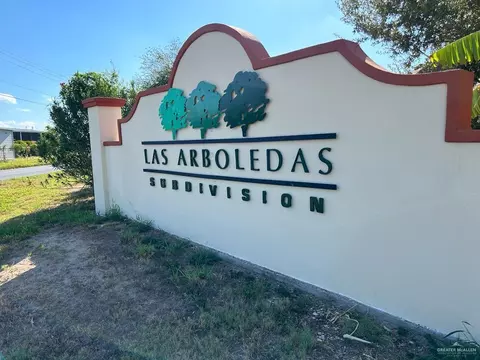 708 E Redwood St, Pharr, TX 78577