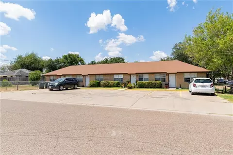818 E 12th St, Mission, TX 78572