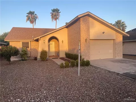 812 Santa Anna Dr, Alamo, TX 78516