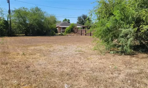 5902 S Blanca Ln, Pharr, TX 78577