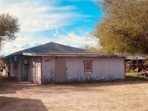 1111 S Trosper Blvd, Alton, TX 78573