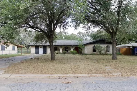 1104 W Blucher St, Falfurrias, TX 78355