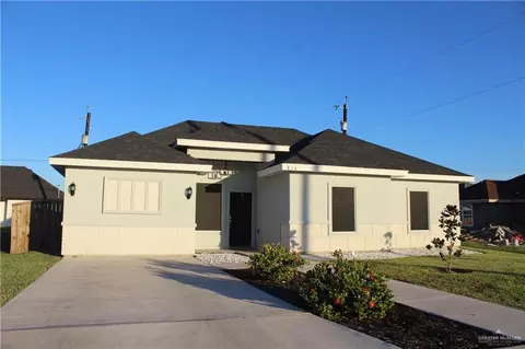 830 Blue Quail St E, Alamo, TX 78516
