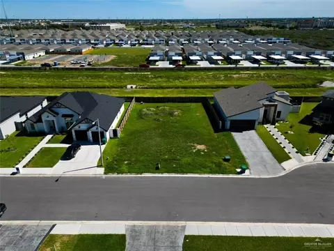 5004 N Robin Ave, Pharr, TX 78577